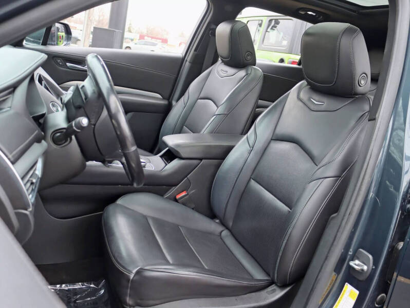 2019 Cadillac XT4 Premium Luxury