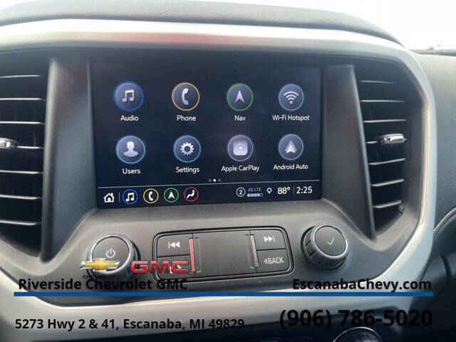 2023 GMC Acadia SLT