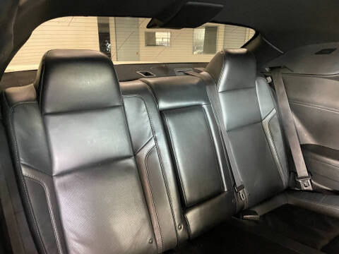 2015 Dodge Challenger SXT Plus