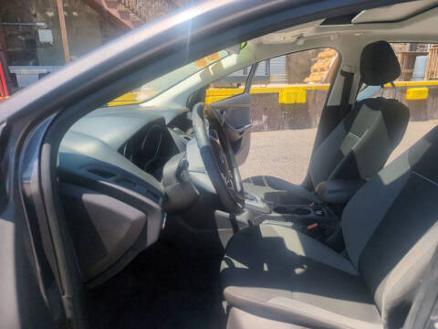 2012 Ford Focus SE