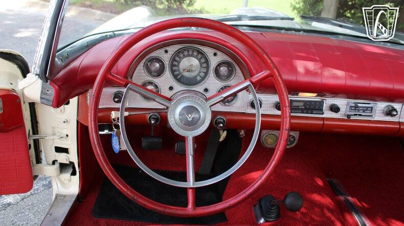 1957 Ford Thunderbird