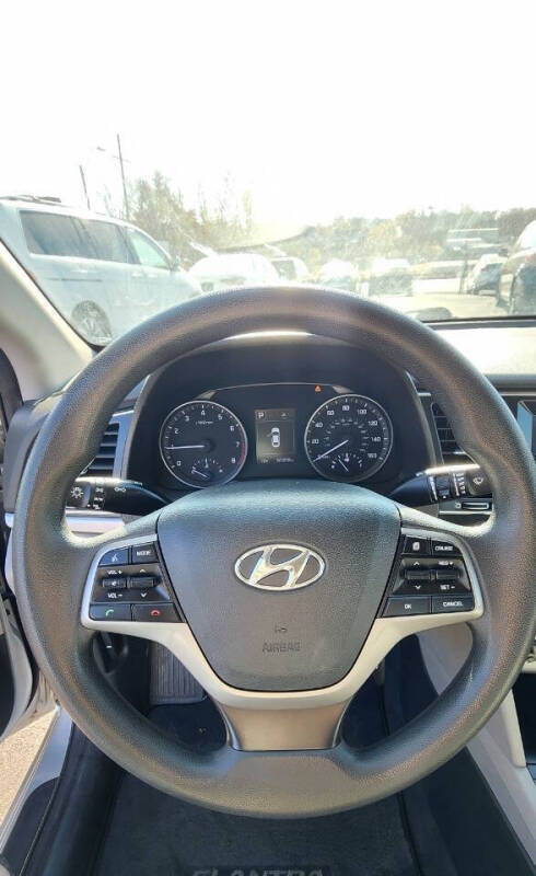 2018 Hyundai Elantra SEL