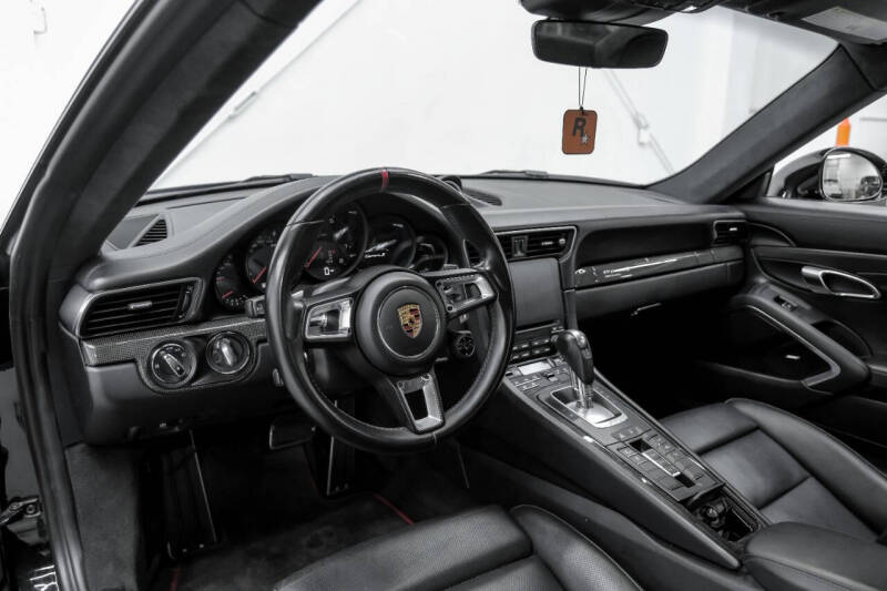 2017 Porsche 911 Carrera S