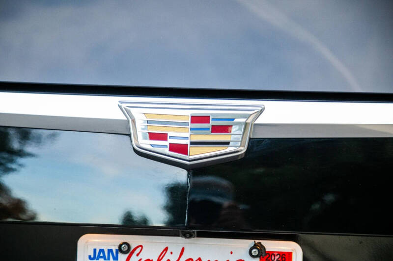 2018 Cadillac Escalade Standard