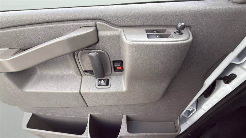 2024 Chevrolet Express 2500