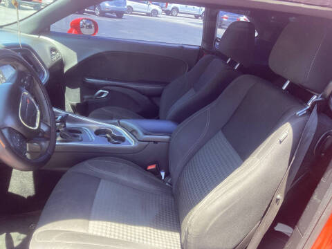 2015 Dodge Challenger SXT