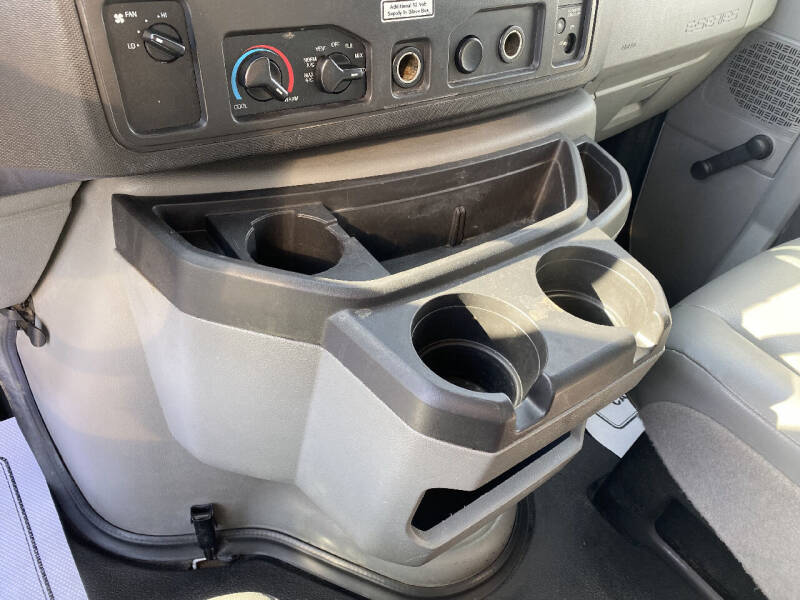 2017 Ford E-Series E-350 SD