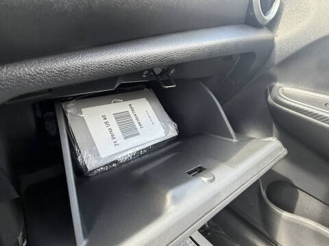 2024 Nissan Versa SR