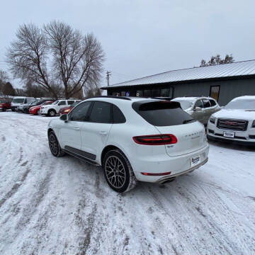 2016 Porsche Macan Turbo