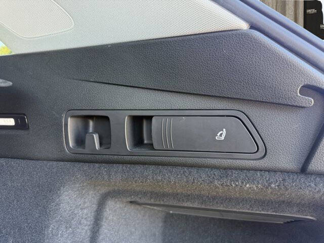 2019 Audi e-tron quattro Prestige