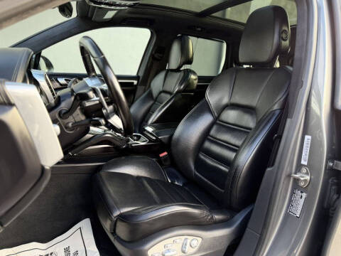 2017 Porsche Cayenne Turbo