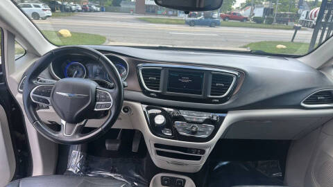 2018 Chrysler Pacifica Touring L