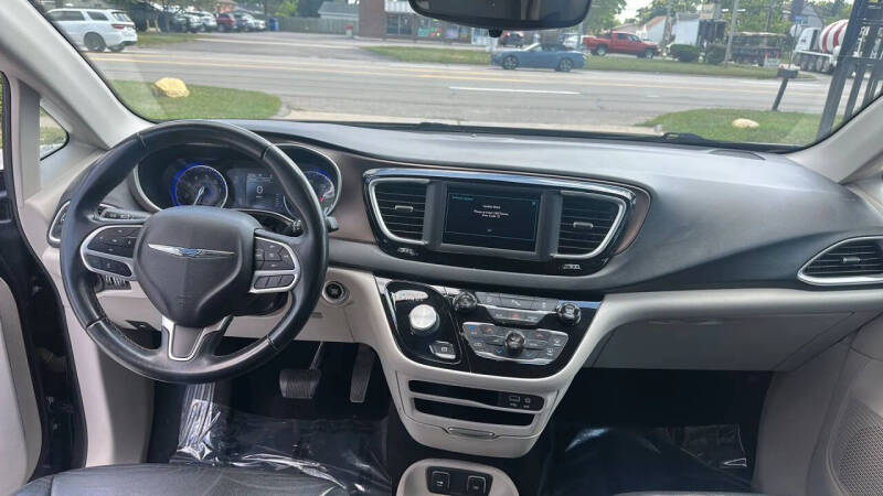 2018 Chrysler Pacifica Touring L