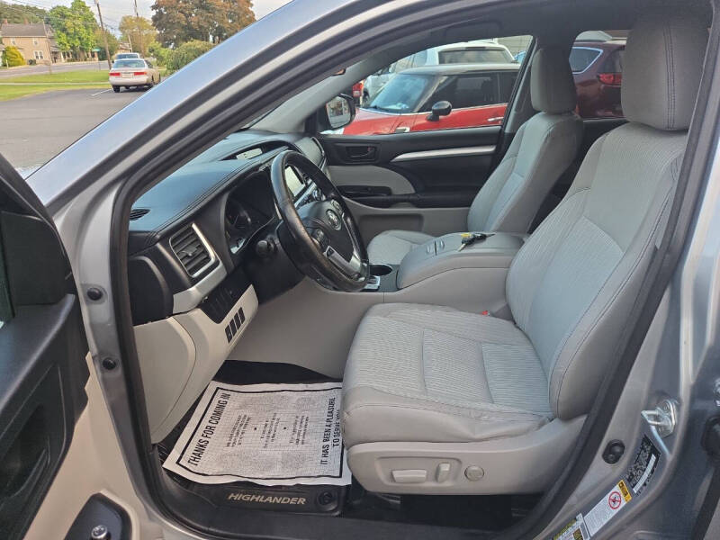 2014 Toyota Highlander LE