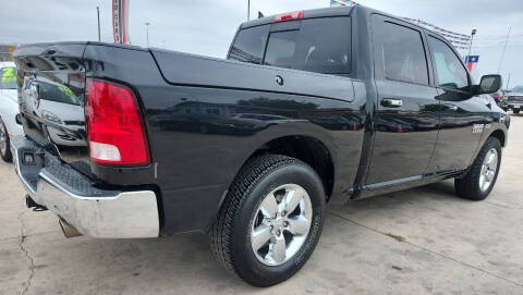 2016 RAM 1500 SLT