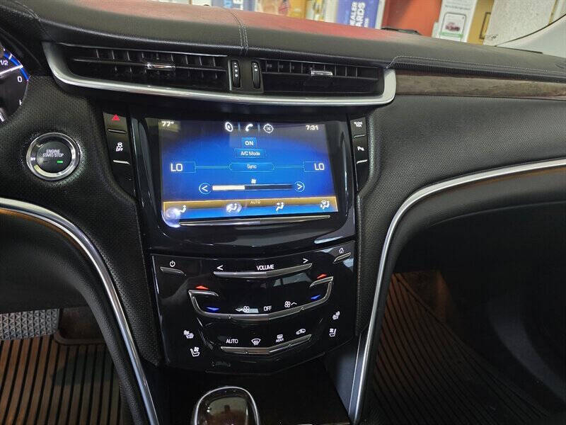 2013 Cadillac XTS Luxury Collection