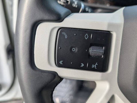 2023 Land Rover Defender 90 X-Dynamic SE