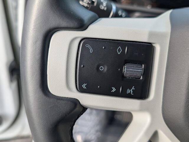 2023 Land Rover Defender 90 X-Dynamic SE