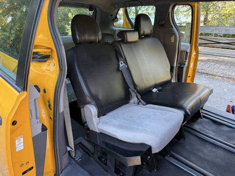 2016 Toyota Sienna L 7-Passenger