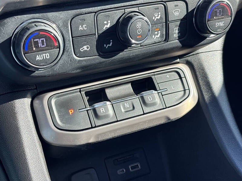 2022 GMC Acadia Denali