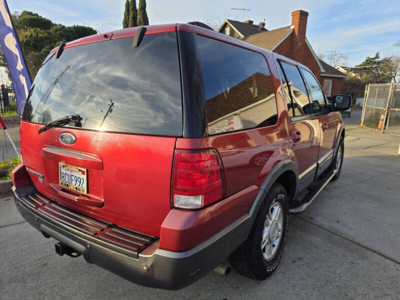2004 Ford Expedition XLT
