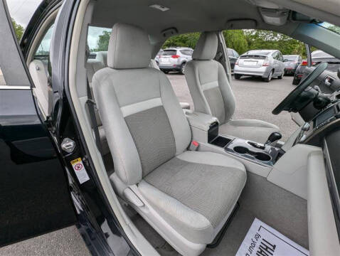 2014 Toyota Camry Hybrid LE