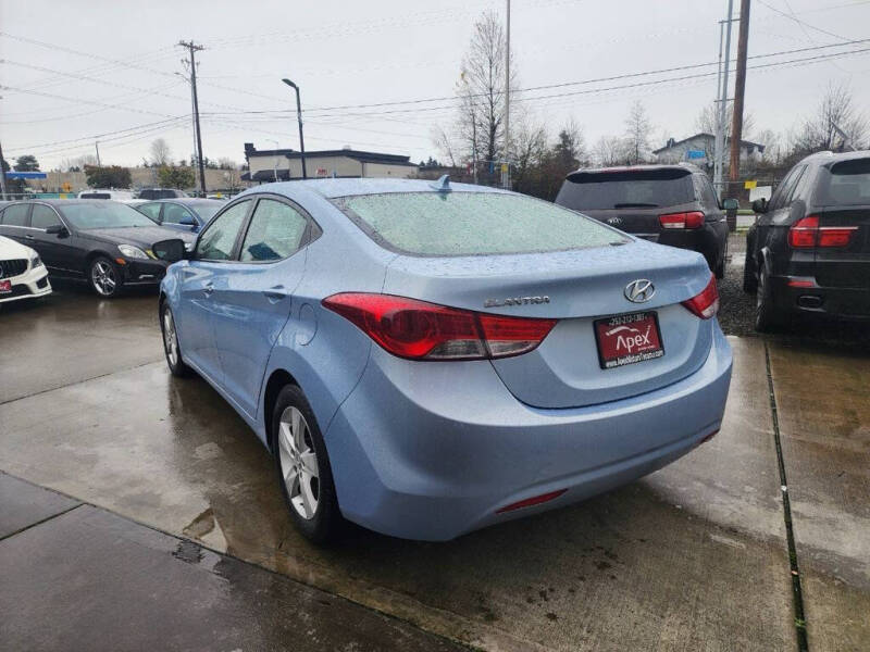 2011 Hyundai Elantra GLS photo 5