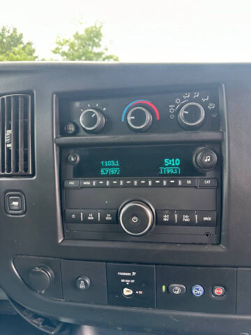 2021 Chevrolet Express 2500