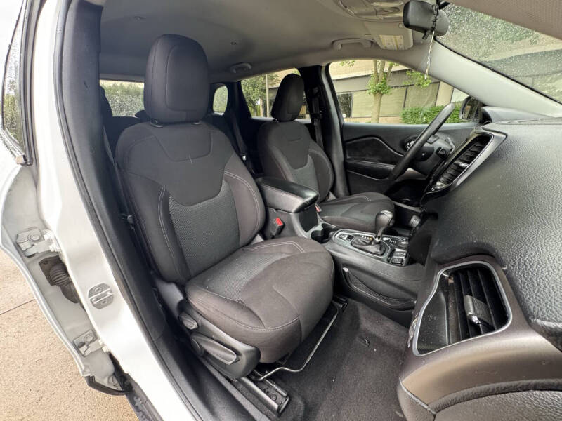 2019 Jeep Cherokee Latitude