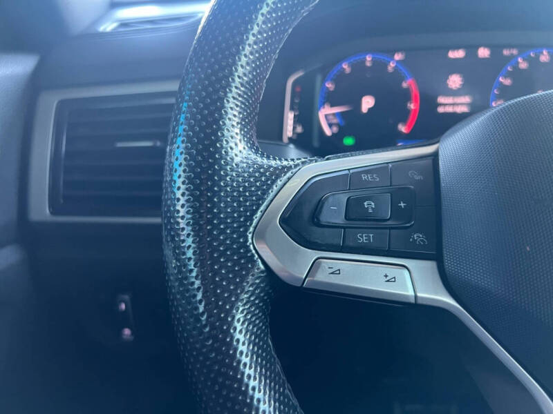 2021 Volkswagen Atlas Cross Sport V6 SEL R-Line 4Motion