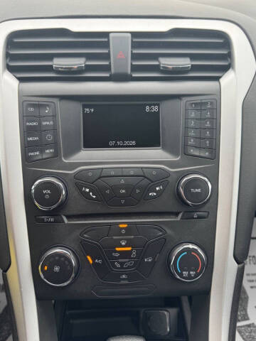 2016 Ford Fusion SE