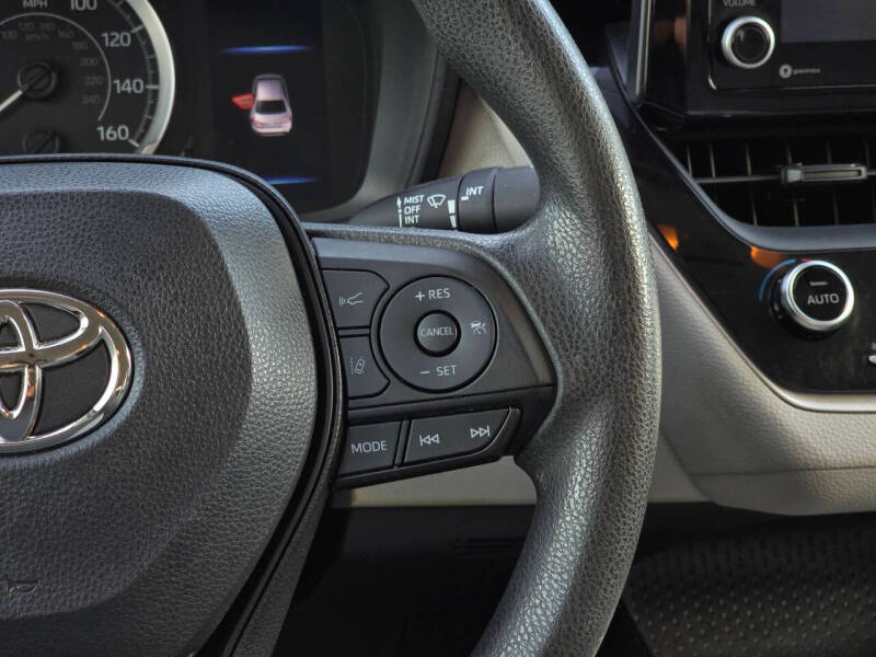 2022 Toyota Corolla LE