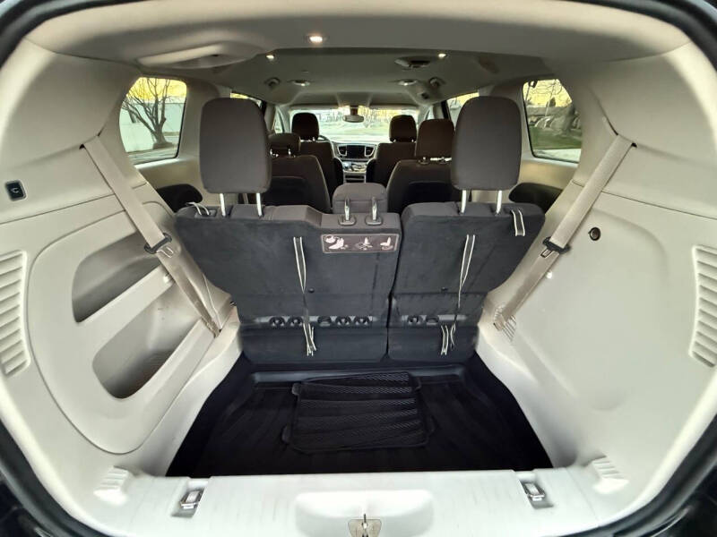 2017 Chrysler Pacifica Touring