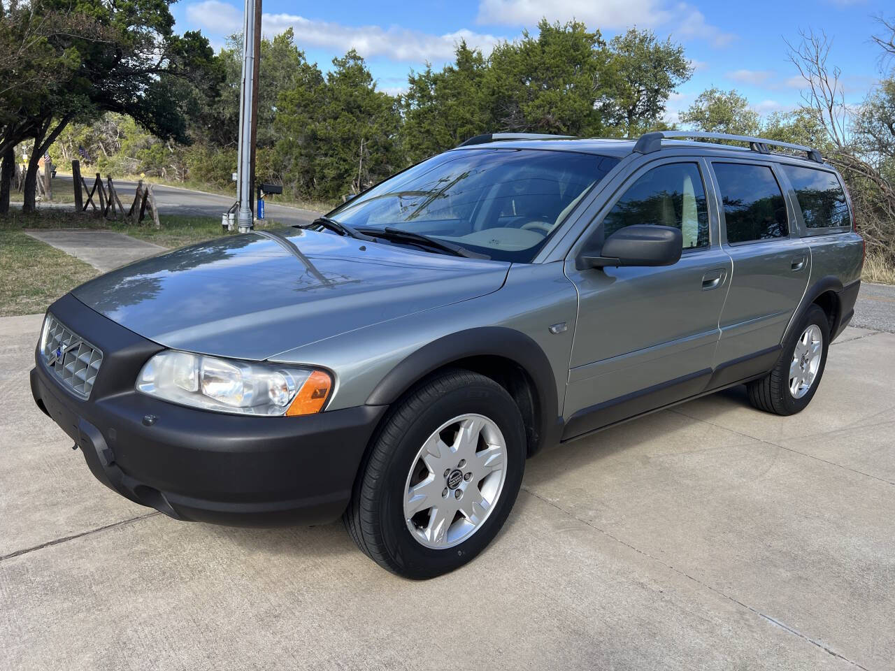 Used Car 2006 Volvo Xc70  Base Awd 4dr Wagon For Sale Under $10,000 In Austin, Texas