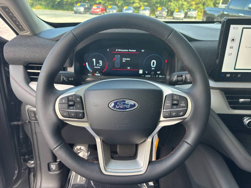 2025 Ford Explorer Active