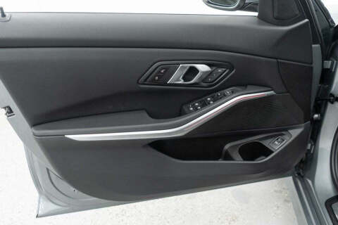 2025 BMW 3 Series 330i xDrive