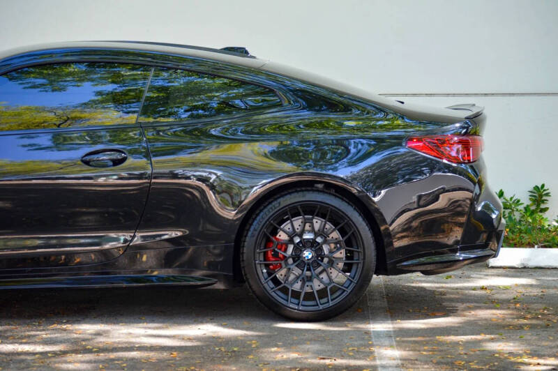2025 BMW M4 CS