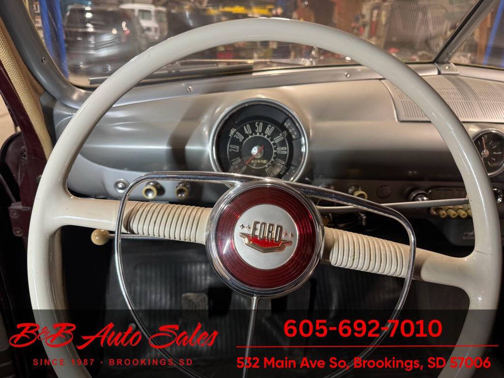 1950 Ford Deluxe 9