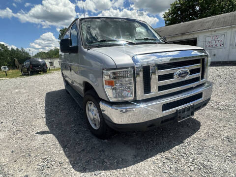 2013 Ford E-Series E-350 SD XLT