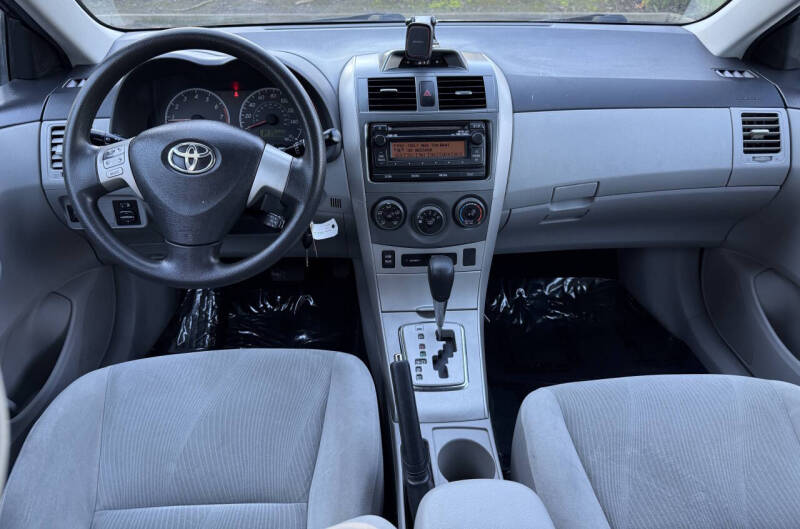 2012 Toyota Corolla LE