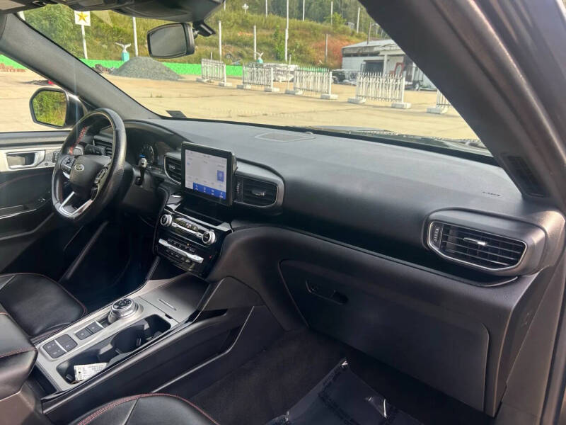 2022 Ford Explorer ST-Line