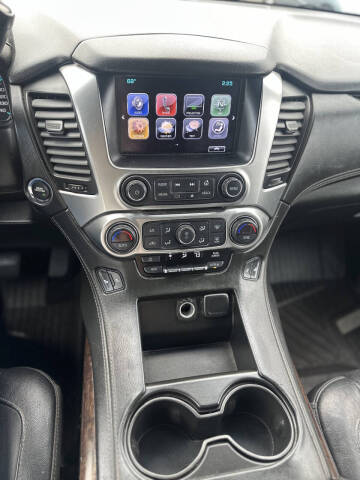 2017 Chevrolet Suburban LT