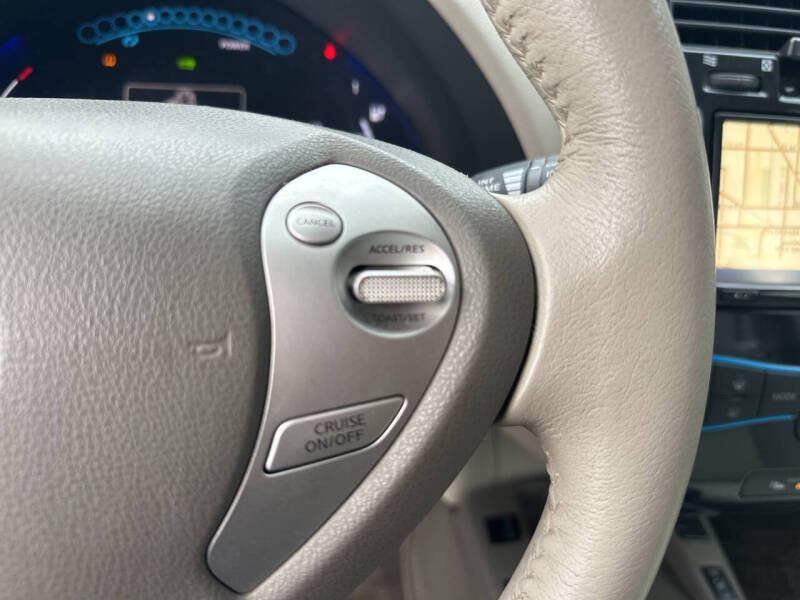 2012 Nissan LEAF SL