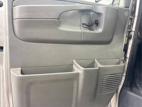 2008 GMC Savana LS 3500