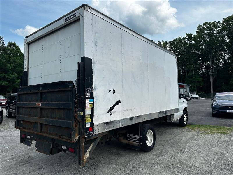 2018 Ford E-Series E-350 SD