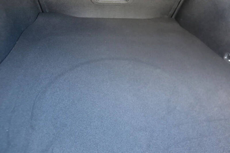 2017 Kia Cadenza Technology