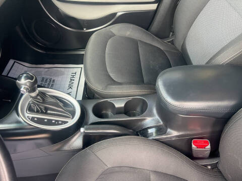 2017 Kia Soul +