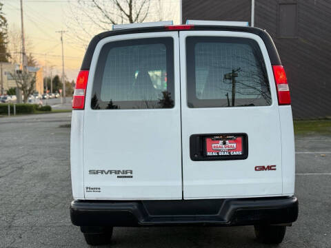 2016 GMC Savana 2500