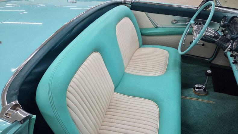 1955 Ford Thunderbird