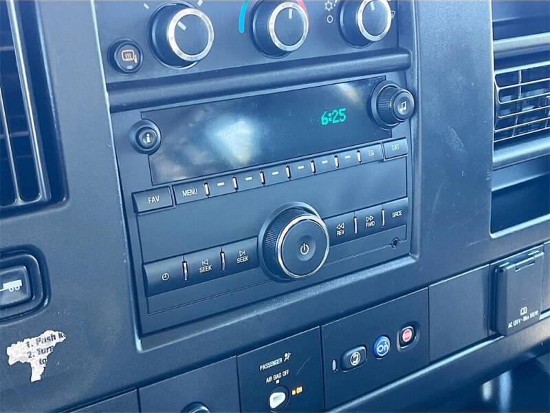 2024 Chevrolet Express 2500